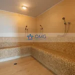 CB1242 | Estudio moderno con diseño natural y piscina