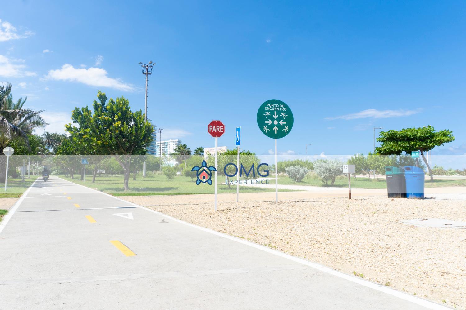 Cb1242 | Estudio Moderno Con Diseno Natural Y Piscina