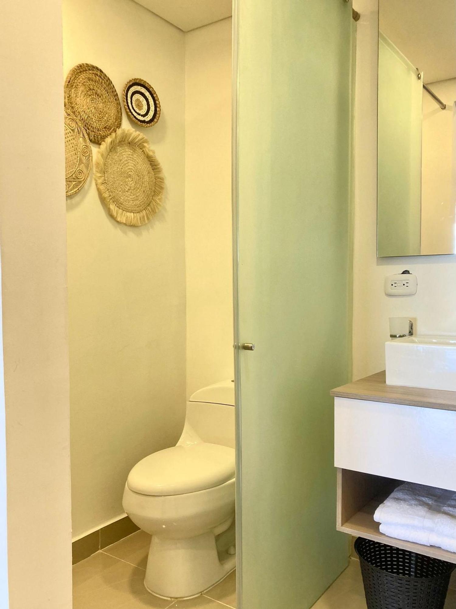 Apartamento Cb1242 Crespo Frente Aeropuerto Vista-lago