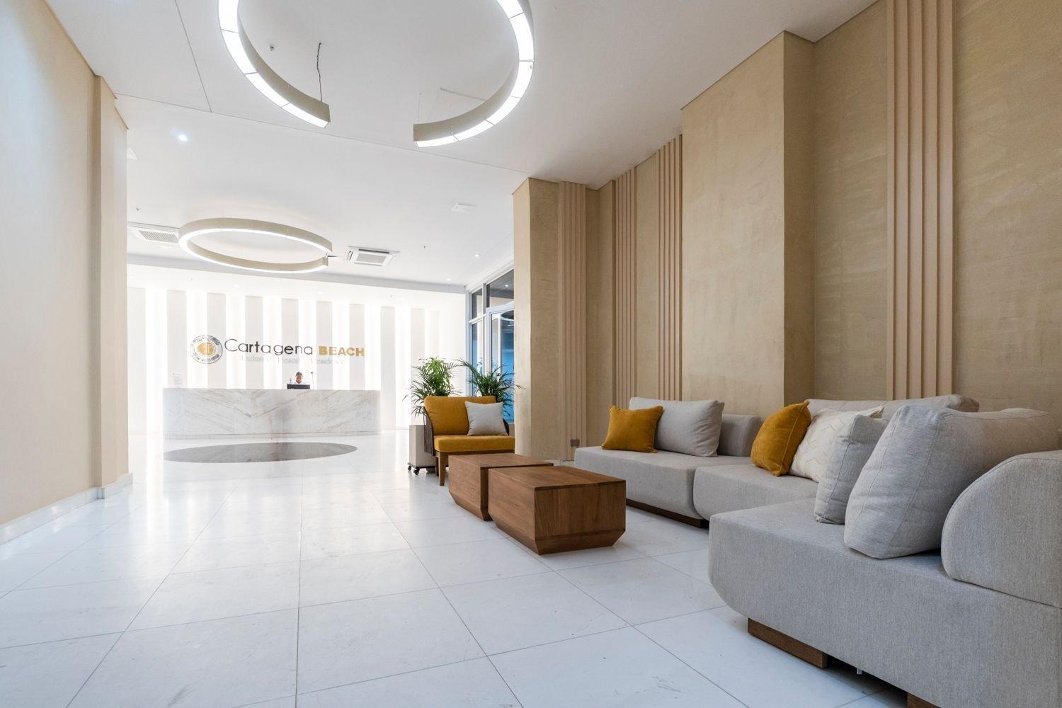 Cb1242 Crespo Frente Aeropuerto Vista-lago Apartamento