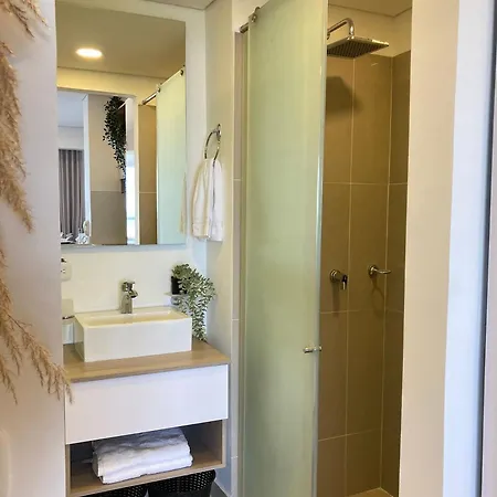 Cb1242 | Estudio Moderno Con Diseno Natural Y Piscina *